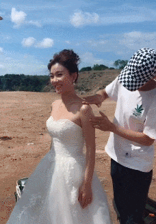 GIF|搞笑GIF:我以为你要开始你的表演了!谁知道竟然是坑我!