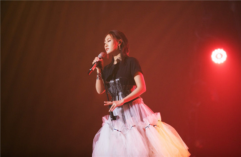 歌手|《我是唱作人》陈粒见到好妹妹乐队大哭,背后原因让人心疼