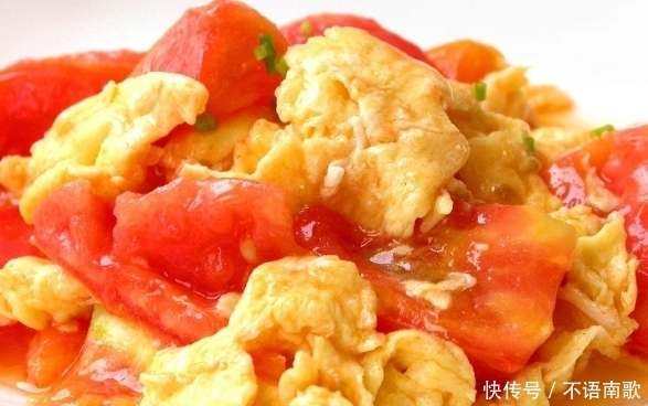 加水|蒸鸡蛋别再加水上锅了!大厨教你一招,蒸出来爽口,比豆腐脑还嫩