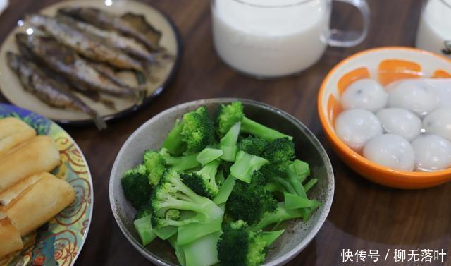 看着|花了一个小时给孩子准备早餐,看着就有食欲,孩子一口气全吃光