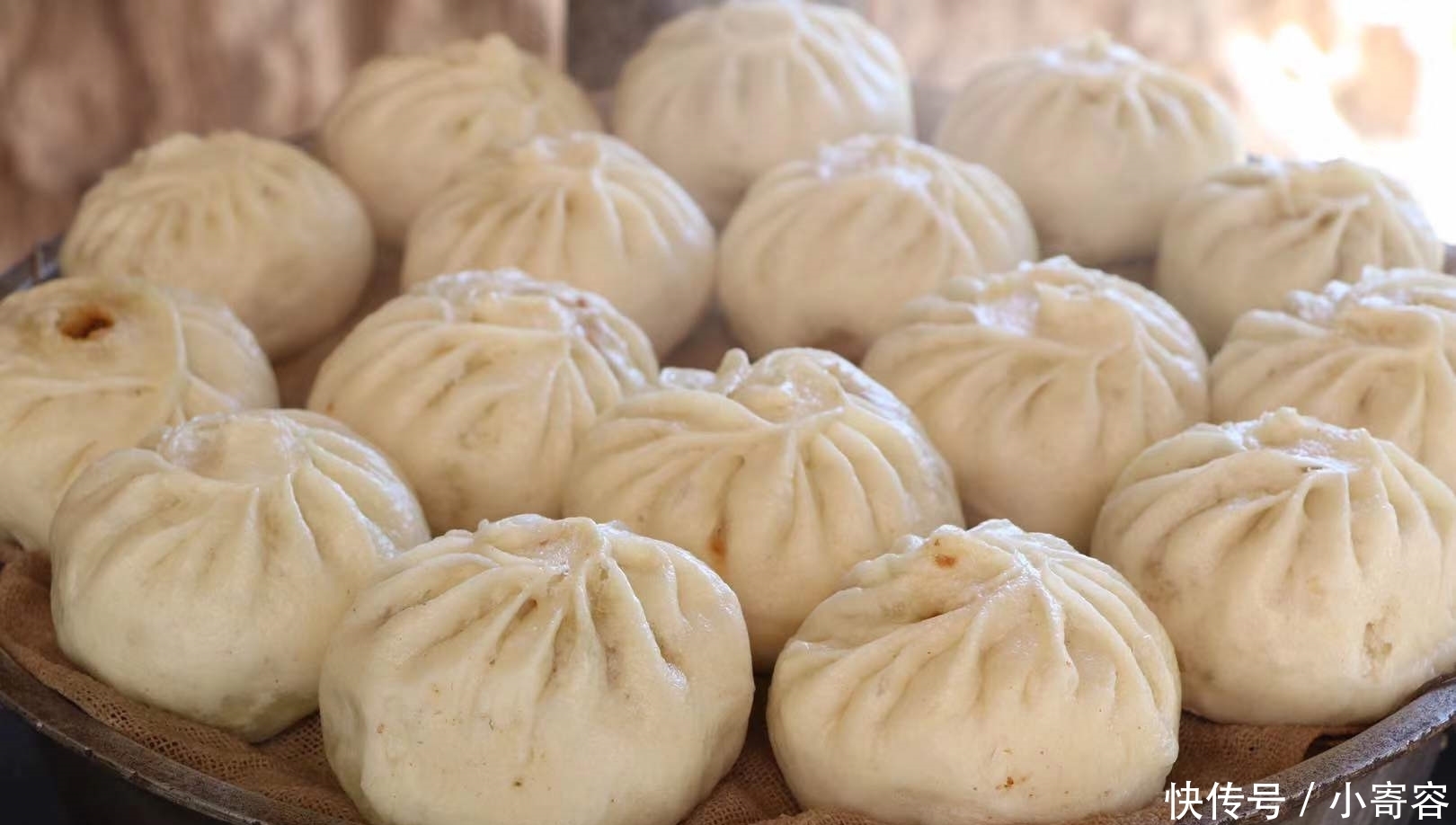 做法|最爱的包子做法,比酵母的好吃,比碱的松软,出锅一顿吃6个