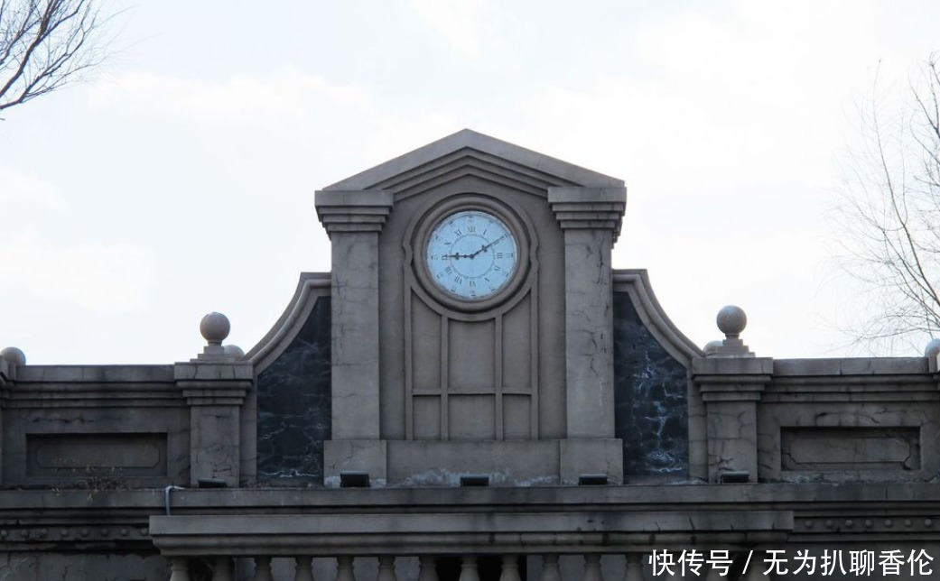 指出|溥仪重游故宫指出专家错误，却被嘲笑没文化，溥仪五个字打脸专家