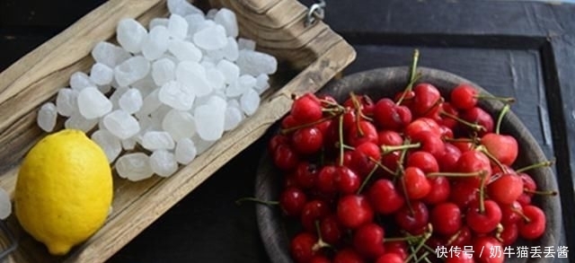  凉拌|皮蛋别再去凉拌了,教你个新鲜吃法,皮蛋更香更入味,吃了还想吃