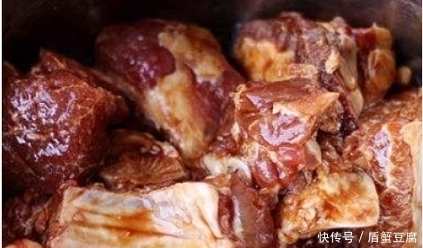 提醒|反复提醒，炖排骨切记不能先焯水，牢记这2步，排骨鲜嫩无腥味