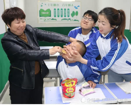 初中生|初中生上课“偷吃最多”的3种零食,最后一种,连学霸都拒绝不了