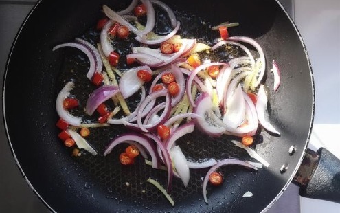 男人|男人都爱的下酒菜,成本也就10块钱,香辣脆嫩有嚼头,下酒真香