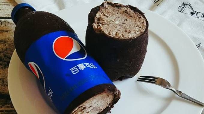 吃货们都|你见过可以切开来的可乐吗新款可乐蛋糕了解一下