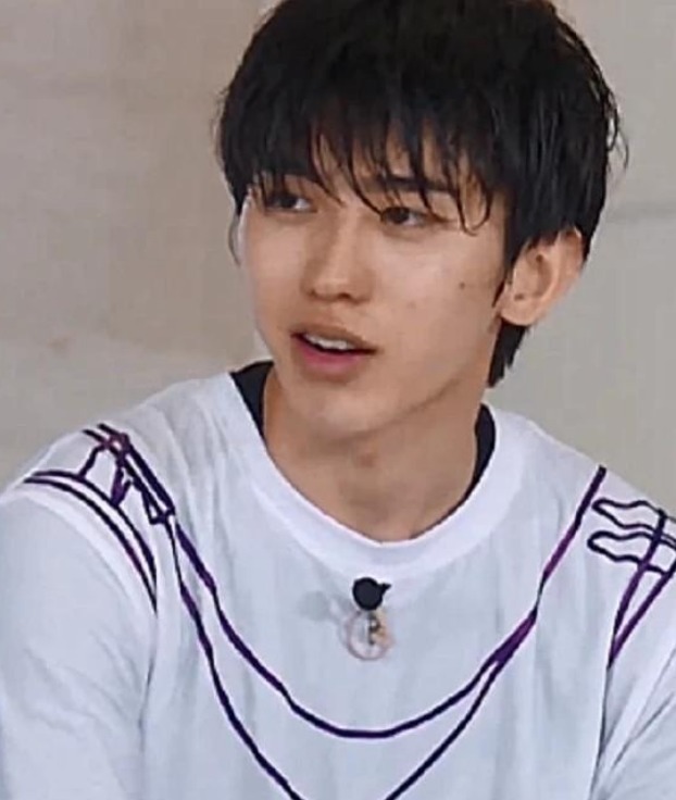  意外|蔡徐坤节目中意外脱妆，真实容颜状态曝光，这还算啥“神颜”？