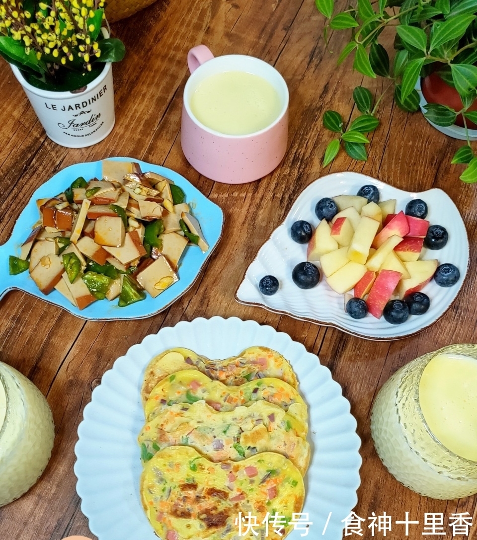  孩子|洋葱和鸡蛋别再炒着吃，做成早餐饼，鲜香可口，好吃又营养！