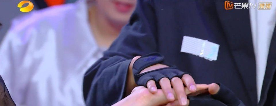 威龙|《快乐大本营》宋威龙宋茜被剪出“甜蜜”,节目后发文却满是避嫌