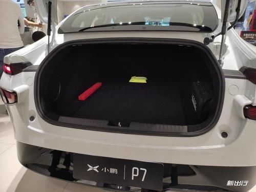 新能源汽车|买一辆概念车是什么感觉小鹏P7简单上手体验