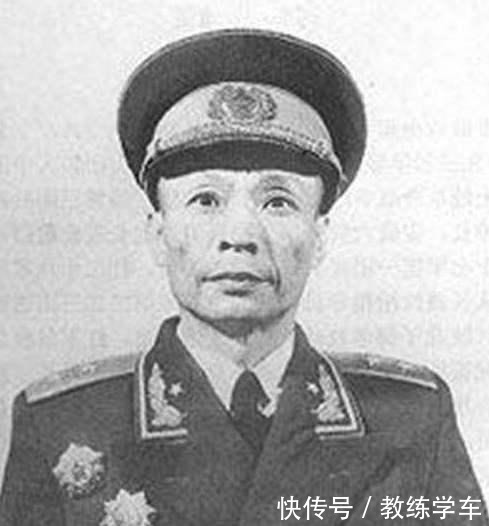 军衔|他堪称最特别的开国中将,按资历只能授衔上校,按功劳却是中将
