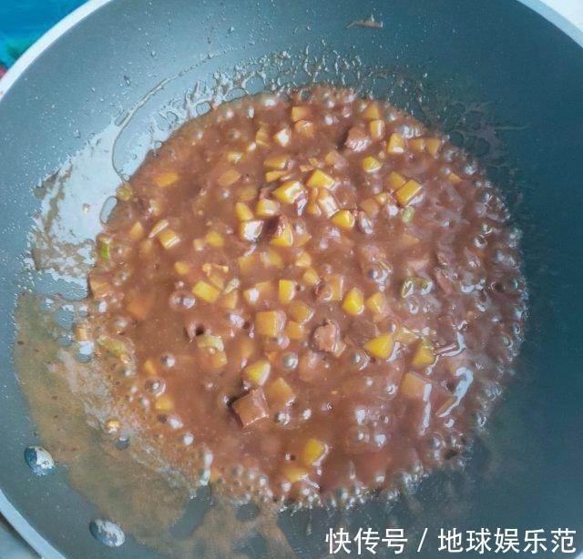  炸酱|土豆牛肉炸酱拌面，酱香浓郁，做法简单