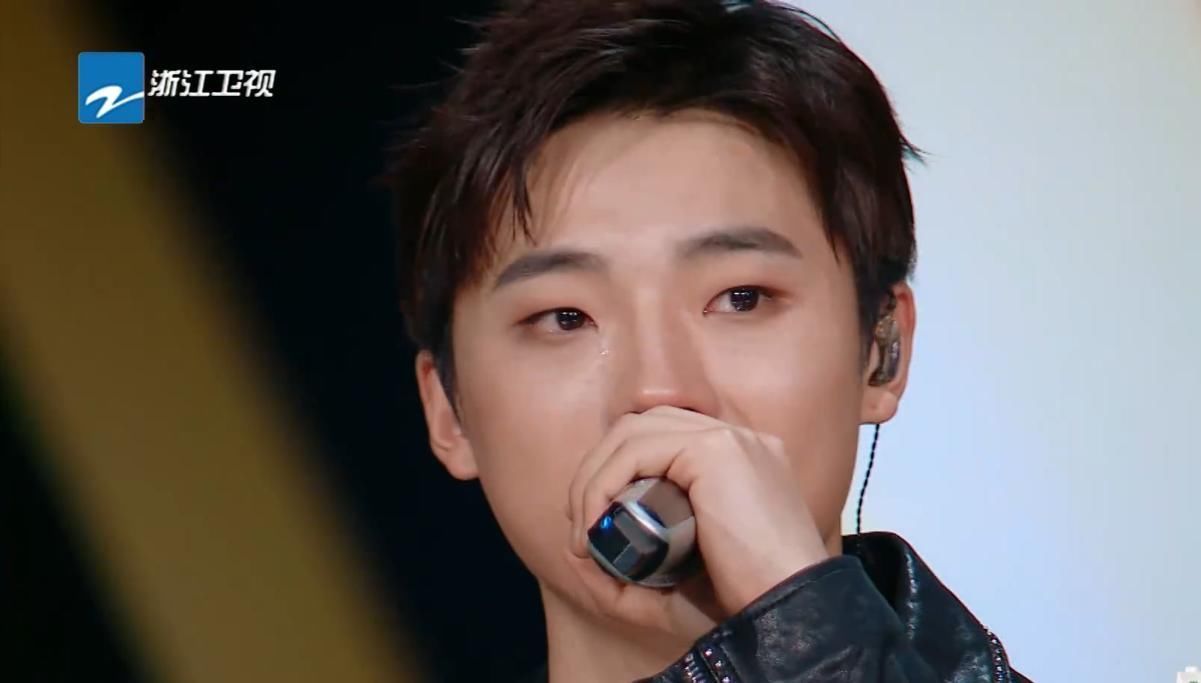 声音|《天赐的声音》热播,吴青峰阿肆合作歌曲惊艳,高嘉朗泪洒现场