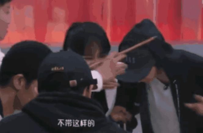 真没想到|程潇给王一博打电话,下意识说的话暴露两人真实关系,粉丝真没想到