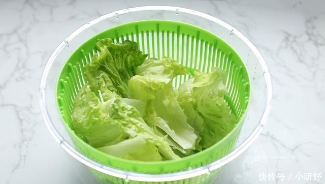 多汁|鸡胸肉又老又柴吃不下?试试这样做,鸡胸肉鲜嫩多汁,成抢手货