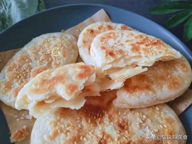 早餐|早餐,我家爱吃这个饼,不醒面,不发面,出锅层次分明,外酥里软