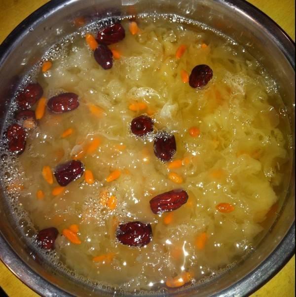  浸泡的时|煮银耳，顺序很重要，10人有9人不懂，难怪银耳不出胶，营养低