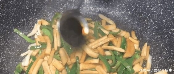 素菜|这两个素菜一起炒,预防心血管疾病,简单美味又健康!