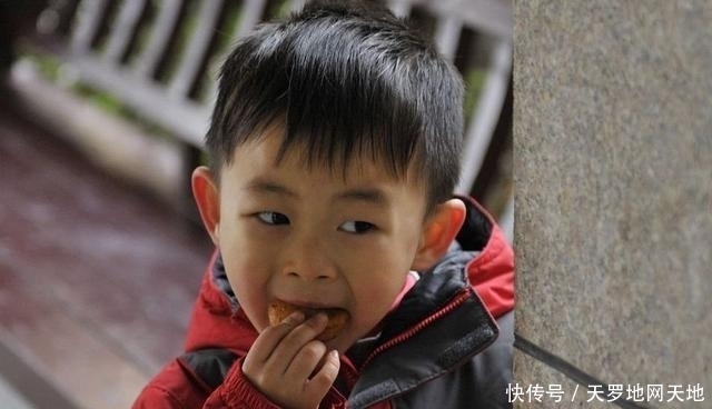 接受|当年接受“鹰式教育”的小孩，曾3岁开始雪地裸跑，如今还好吗？