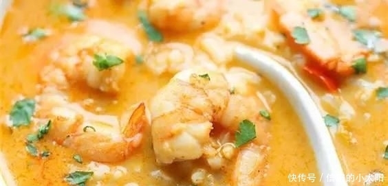  面粉|这才是煎饼果子最好吃的做法,煎饼香,果子酥,比外面卖的还好吃