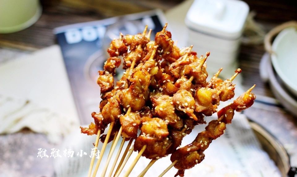  美滋滋|此肉有点贵，香脆可口，做法简单，一次做1斤，全家吃得美滋滋