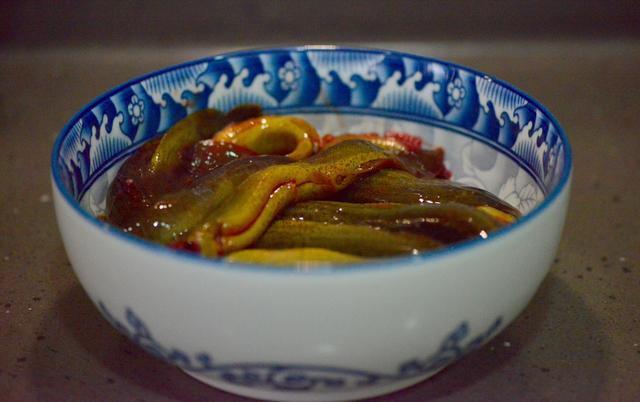  郫县豆瓣酱|泥鳅入锅前怎么处理简单1招，不腥不粘肉质鲜美滑嫩