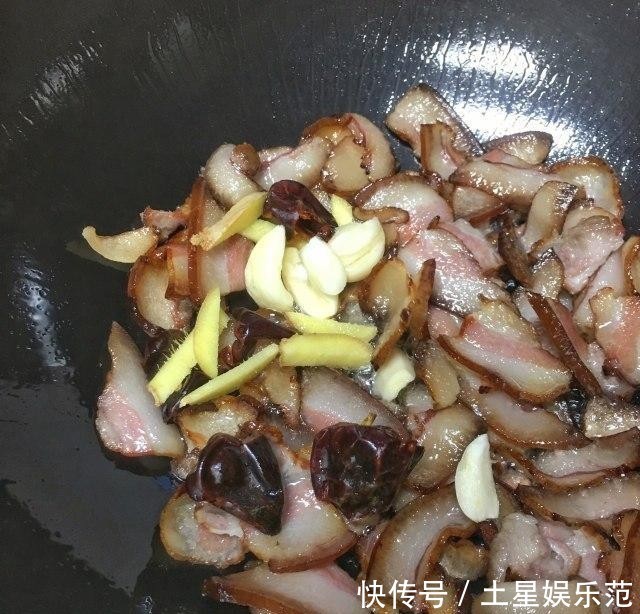 小炒|小炒腊肉,做法简单,美味下饭
