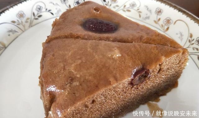 简单|大厨分享在家做的红糖发糕,方法简单吃着香,香甜绵软枣香味浓