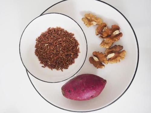 适合|适合老人喝的核桃糊,燕麦紫薯加核桃,淡淡清香很诱人