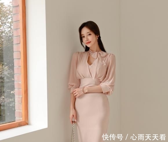  古典|孙允珠： 青涩香荷粉蜜性感古典及膝裙