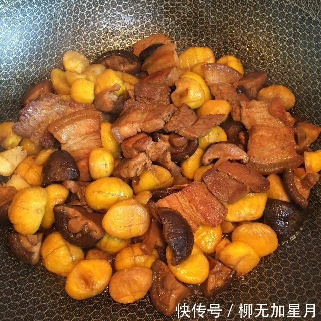 板栗|香菇板栗烧五花肉，香而不腻，一家人吃得超满足