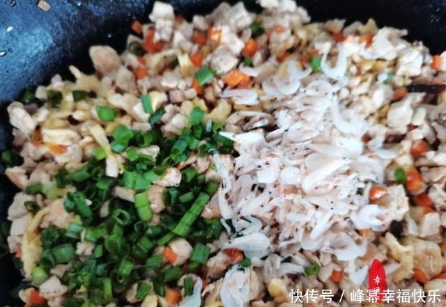 馅料|外皮超薄焦香,内馅丰富料足,试试这个馅料新搭配,保你会喜欢