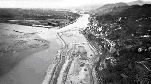  水里|村民水里捡到金印，售卖时竟被警方抓捕，揭开张献忠宝藏落水之谜