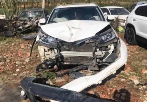  CRV|大众蔚领被本田CRV追尾，车主下车脸都绿了到底谁是“纸糊的”