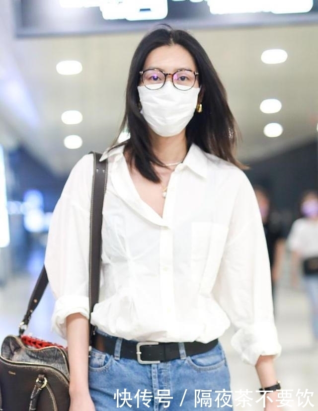 美真|刘雯的美真特别,穿一身“老爸风+珍珠”,又飒又时髦谁也比不过