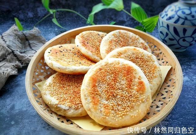 面粉|想吃烧饼不用买,没有烤箱也能做,煎一煎凉了也不发硬
