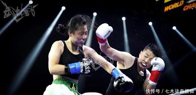  记录|记录精彩瞬间！中国超级新人王赛65KG四强即将决出