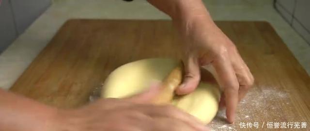 老人|山药蛋饼软香甜,美味易消化,适合老人和儿童食用