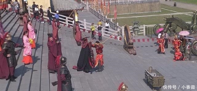  影视拍摄|横店20万临时演员现状：光棍的世界，懒汉的天堂，疯子的乐园