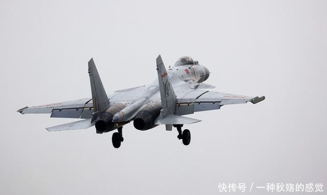亮相|“飞鲨”新装,最新版歼-15亮相