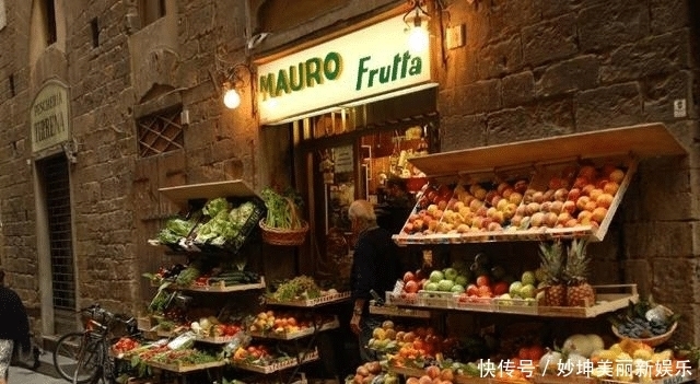 小商贩|水果店中不常见甘蔗,路边小商贩却卖得开心?总算知道为何了