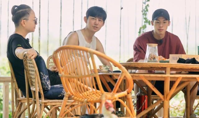 蘑菇屋|《向往的生活》收官全家福,c位不是何老师,这嘉宾排位太暖了吧