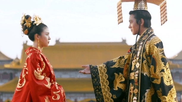 山中|公主和亲半路怀孕, 被王子退亲后, 带着随从在山中新建了一国家