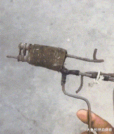 搞笑|搞笑GIF:喵星人:主人,你是不是傻?再挖我就被埋了