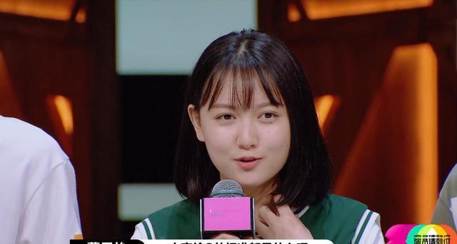 郭敬明和李|郭敬明为何给演技烂的何昶希S卡?他长篇大论,还不如赵薇一句话