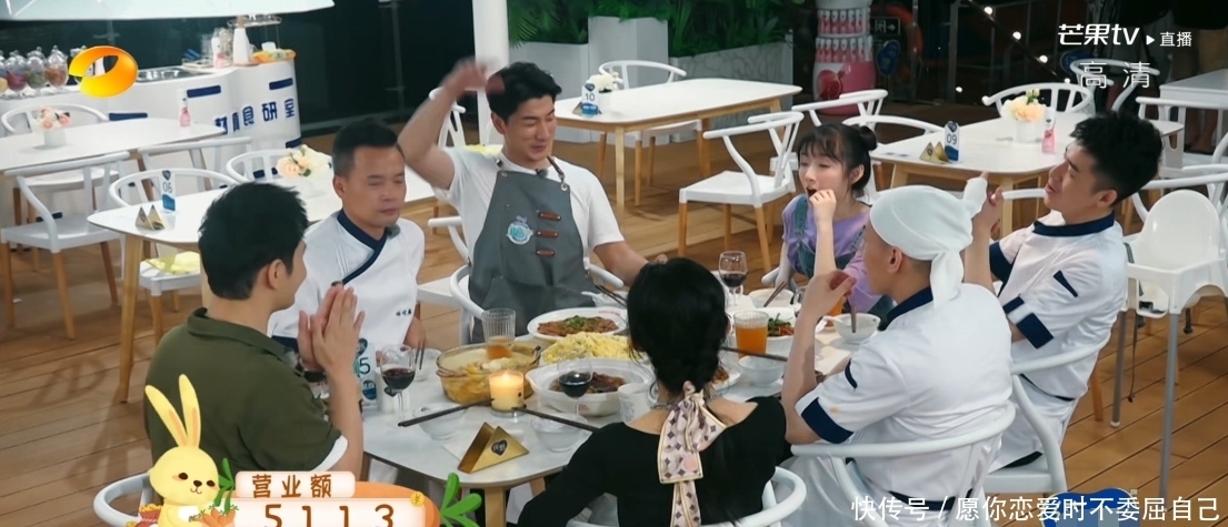 菜品定价|黄晓明暂退《中餐厅》,赵丽颖接棒压力大爆哭,首位飞行嘉宾亮相