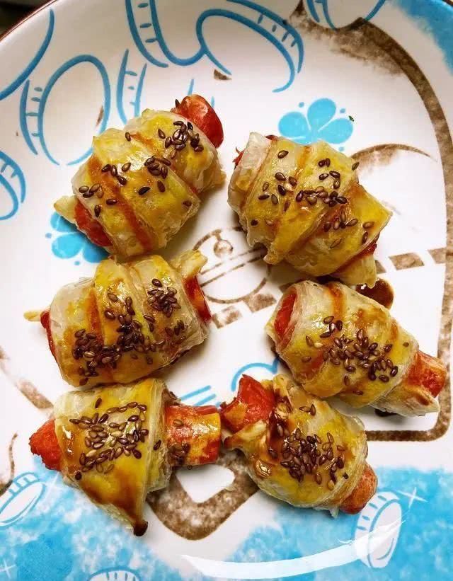 火腿|怎么做自制千层火腿卷的做法＋配方，这样做的火腿卷香酥可口