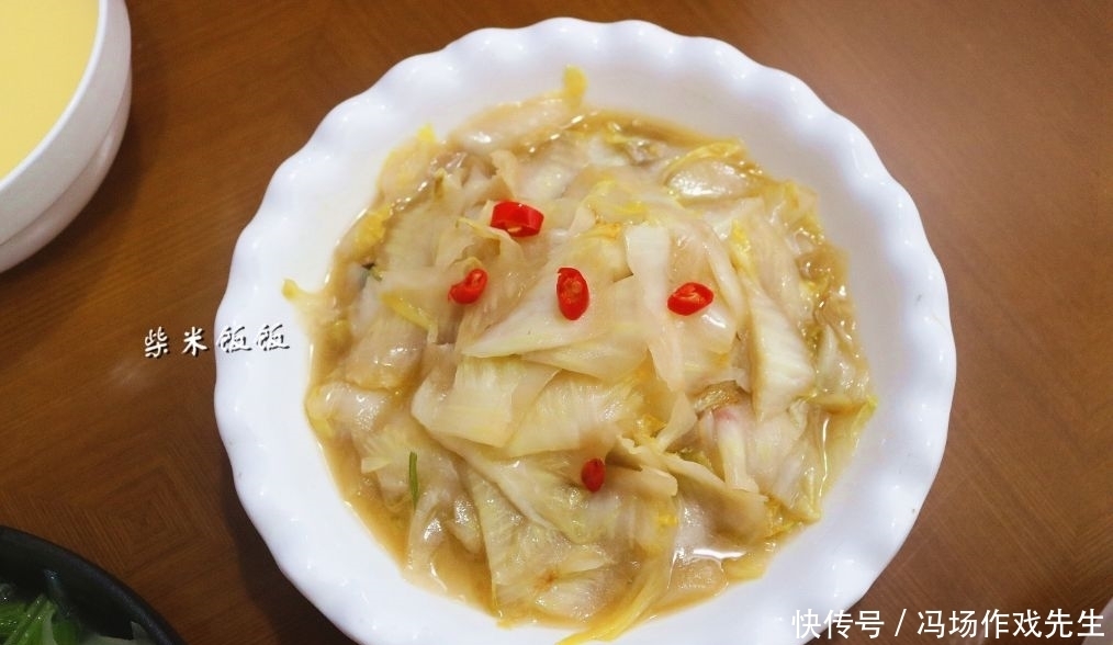 大火翻炒|我家今日晚餐,没有肉,3个素菜,朋友说:晚餐就应该这样吃