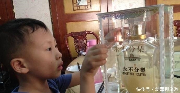 分梨|五粮液永不分梨,整个梨是咋放进去的看了流程,网友大涨见识